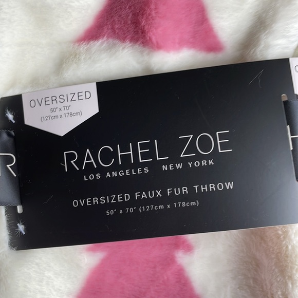 🎉HP🎉🌲RACHEL ZOE Soft, plush oversized Holiday Faux Fur Throw🌲NWT🌲 - Picture 9 of 13
